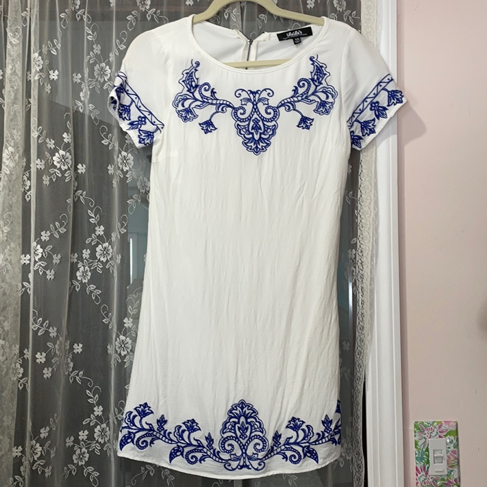 Lulus White and Blue Dress size XS Greece